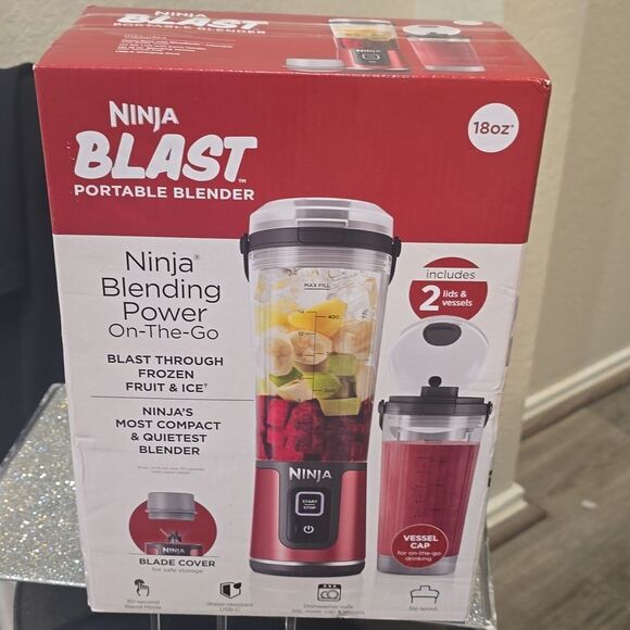 Ninja Blast 18oz Portable Blender & Accessories- Metallic Red - Picture 8 of 8